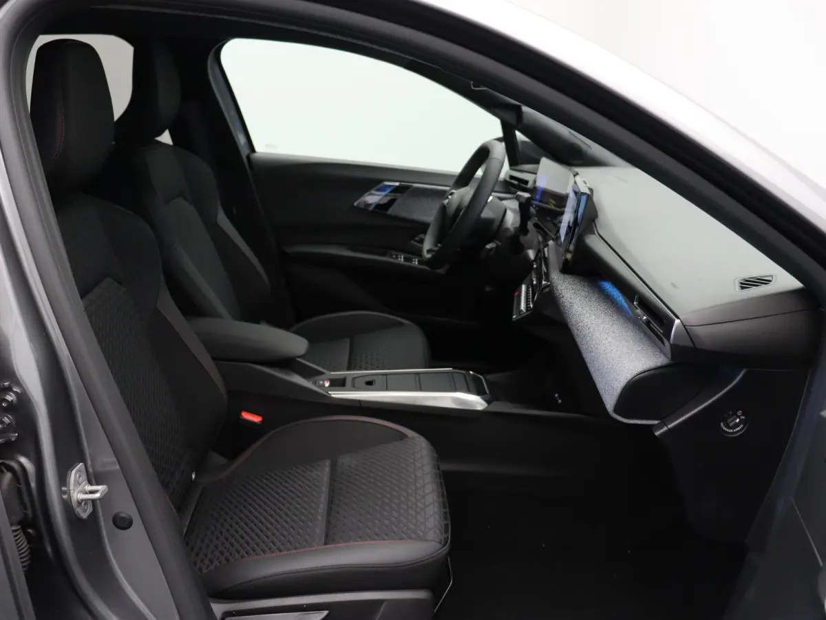 Hybrid 160pk techno | Vijf jaar garantie | Apple carplay | Android auto | Lichtmetalen velgen |