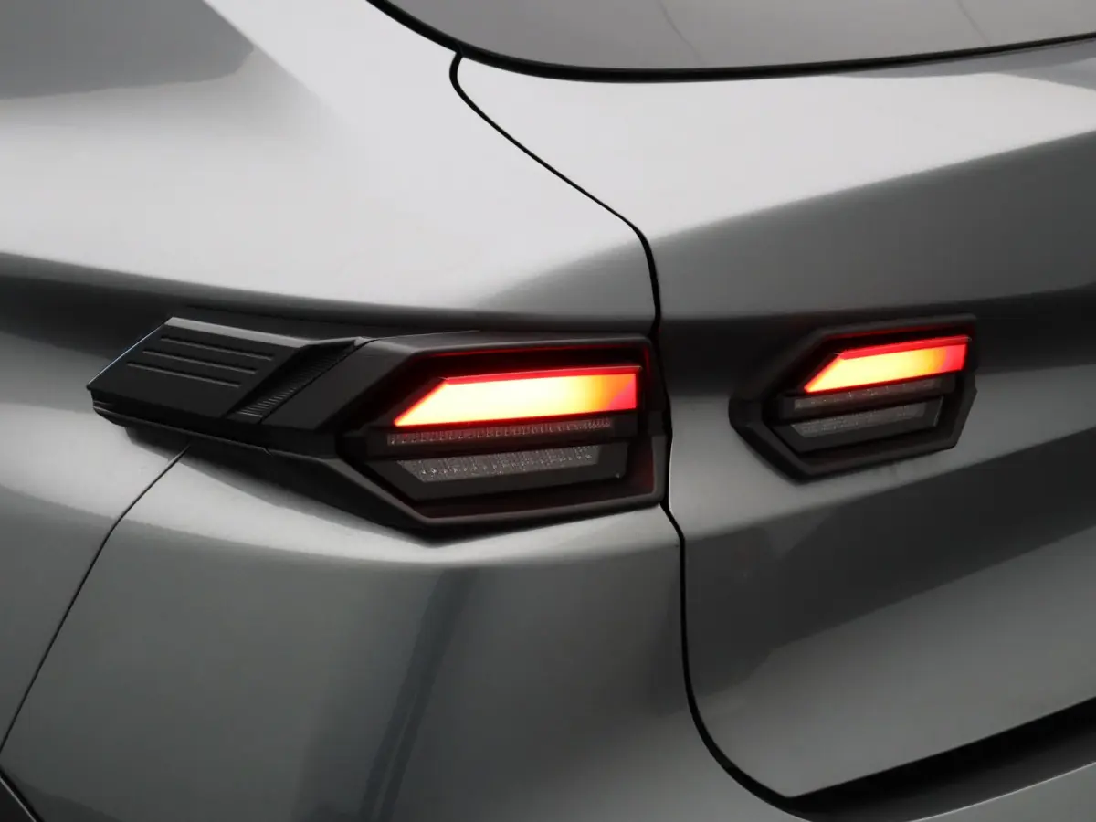 Hybrid 160pk techno | Vijf jaar garantie | Apple carplay | Android auto | Lichtmetalen velgen |