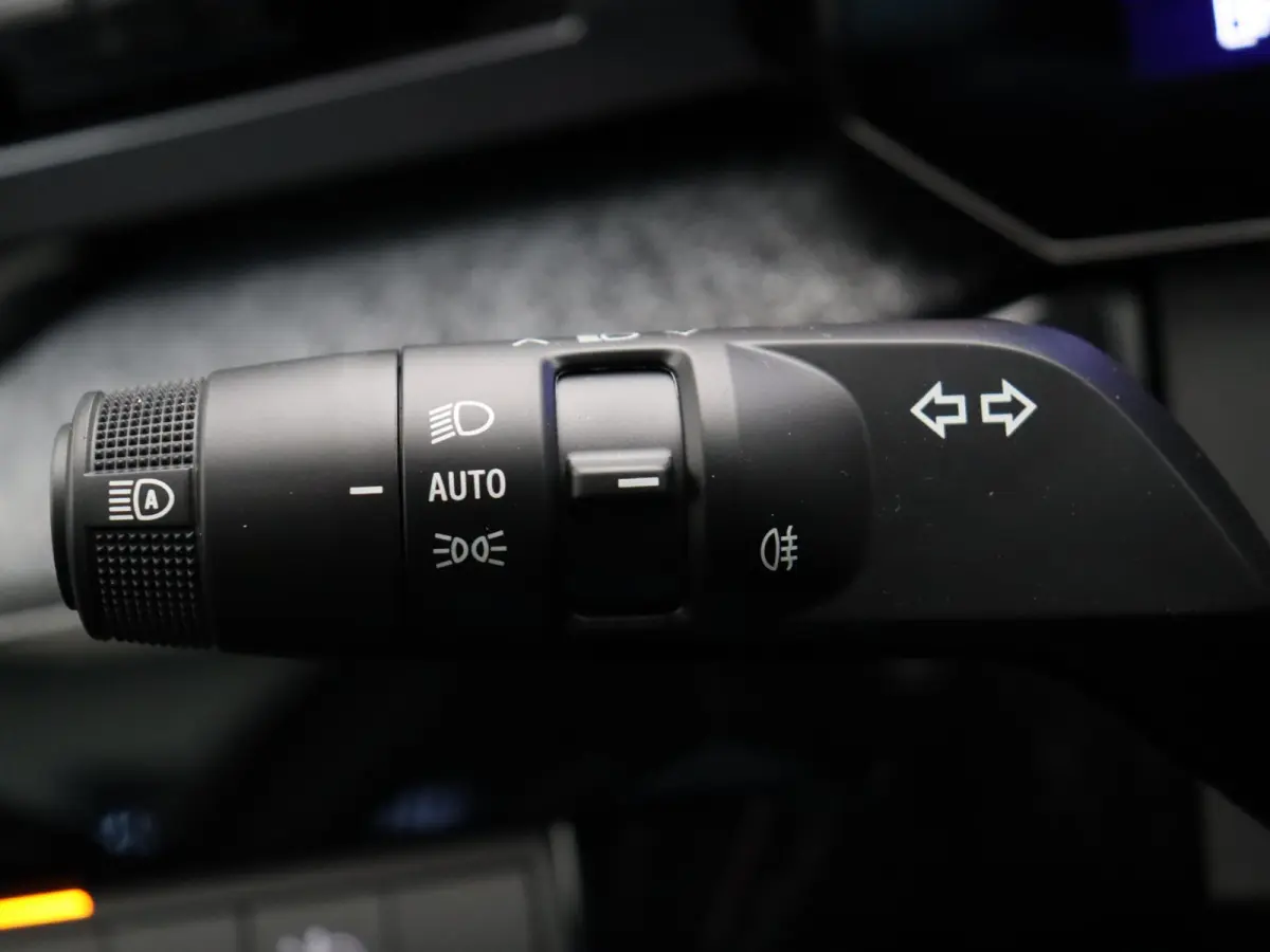 Hybrid 160pk techno | Vijf jaar garantie | Apple carplay | Android auto | Lichtmetalen velgen |