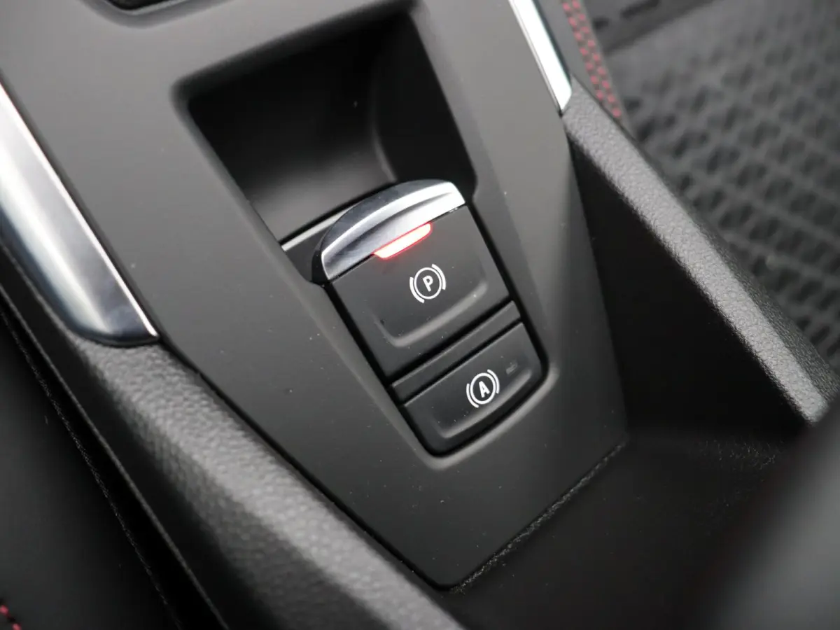Hybrid 160pk techno | Vijf jaar garantie | Apple carplay | Android auto | Lichtmetalen velgen |