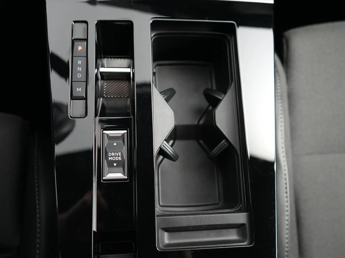 1.2 Turbo GS Trekhaak | All-seasons | Apple Carplay/Android Auto|telefoonintegratie premium | Cruise control adaptief met Stop&Go | Electronic climate controle