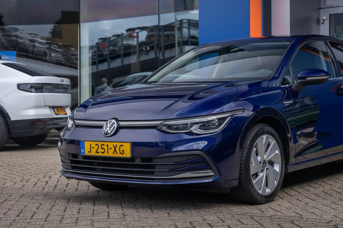 1.5 eTSI Style | Apple Carplay/Android Auto | Elektrische bedienbare/ Massage/Geheugen Stoelen | Cruise Control | Digitaal Cockpit | LED | L.M. Velgen | Massage/Memory | Apple Carplay/Androi