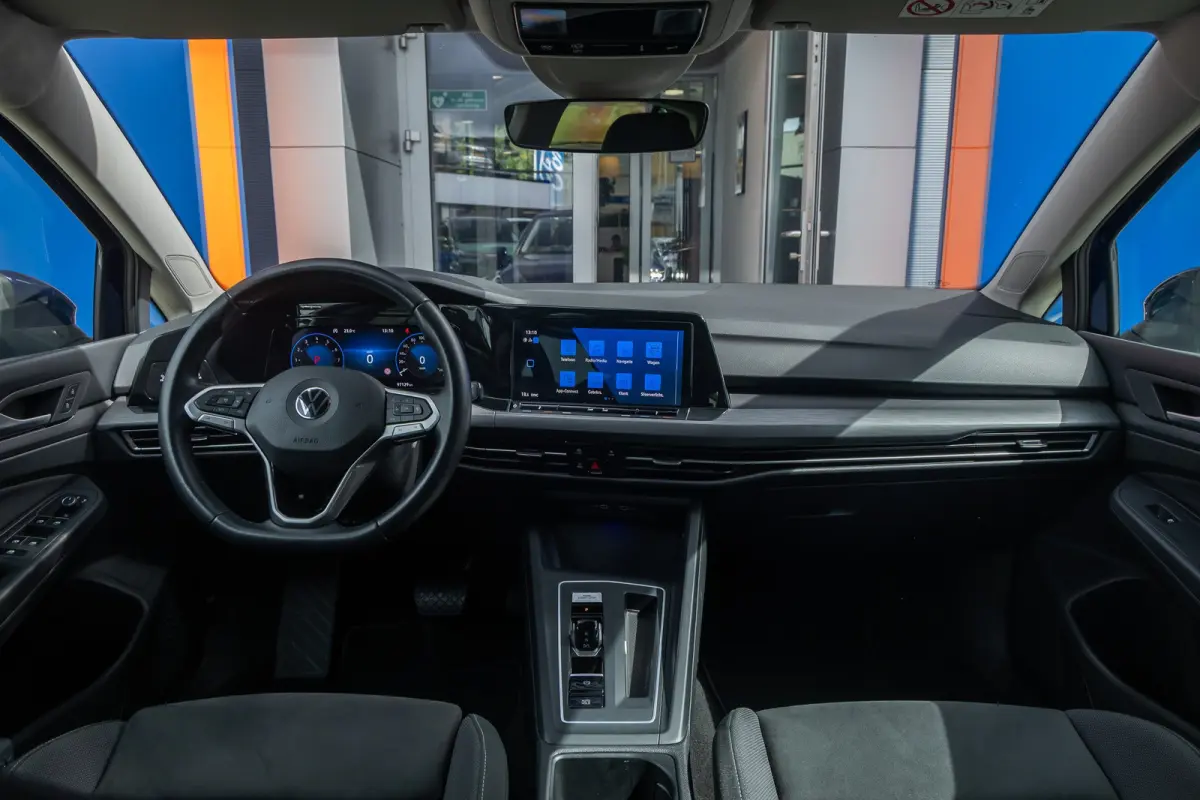 1.5 eTSI Style | Apple Carplay/Android Auto | Elektrische bedienbare/ Massage/Geheugen Stoelen | Cruise Control | Digitaal Cockpit | LED | L.M. Velgen | Massage/Memory | Apple Carplay/Androi