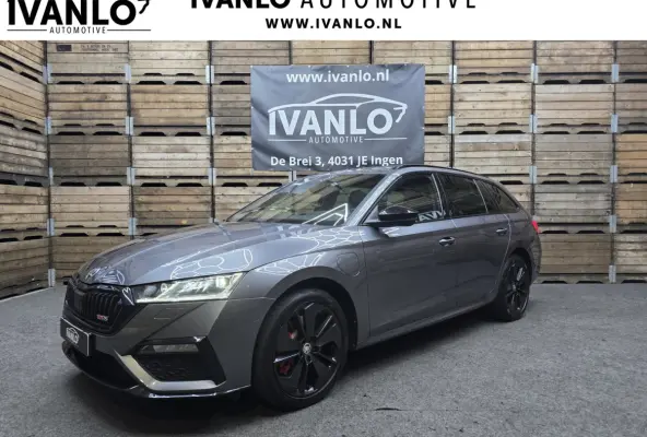 1.4 TSI RS iV PHEV Business Pano HUD Navi Clima 18"LM