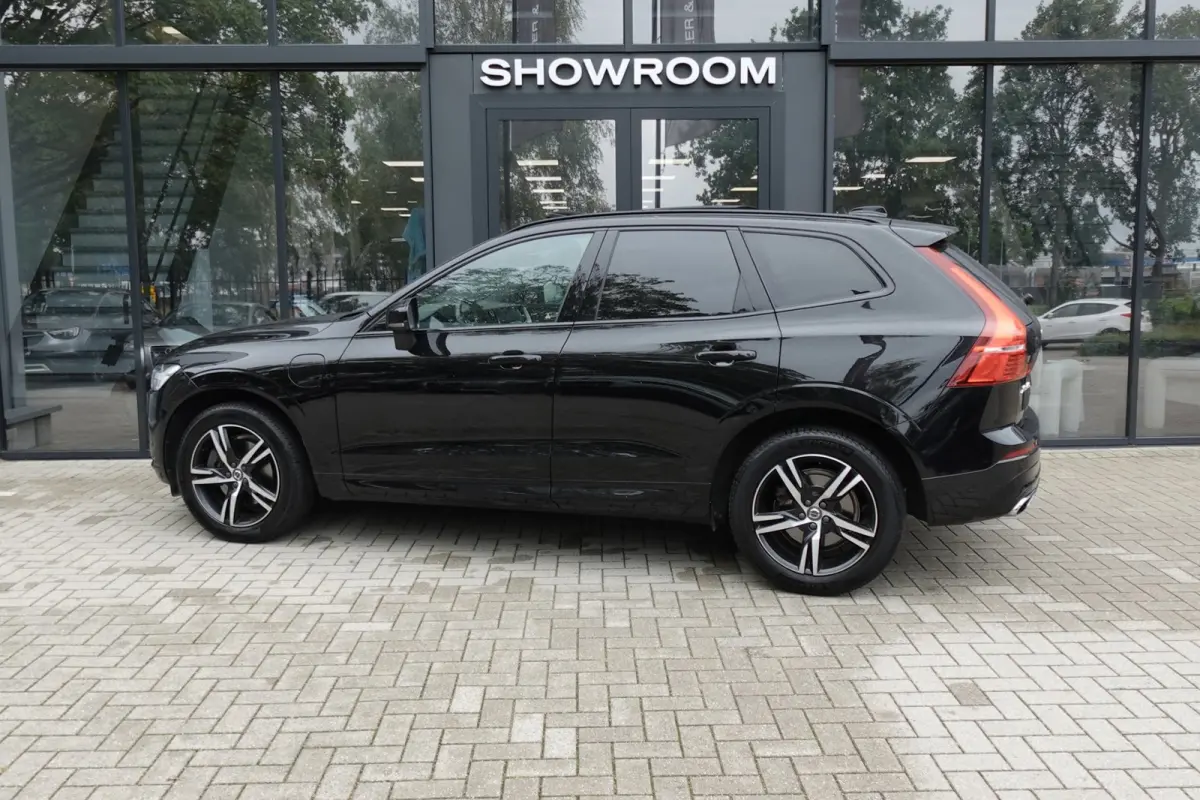 2.0 T8 Twin Engine AWD R-Design PANO KEYLESS VOL'