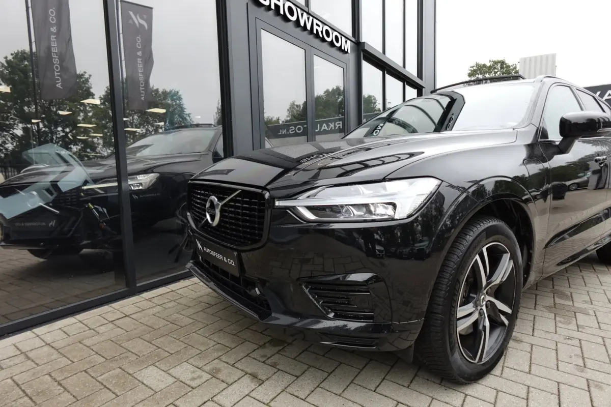 2.0 T8 Twin Engine AWD R-Design PANO KEYLESS VOL'