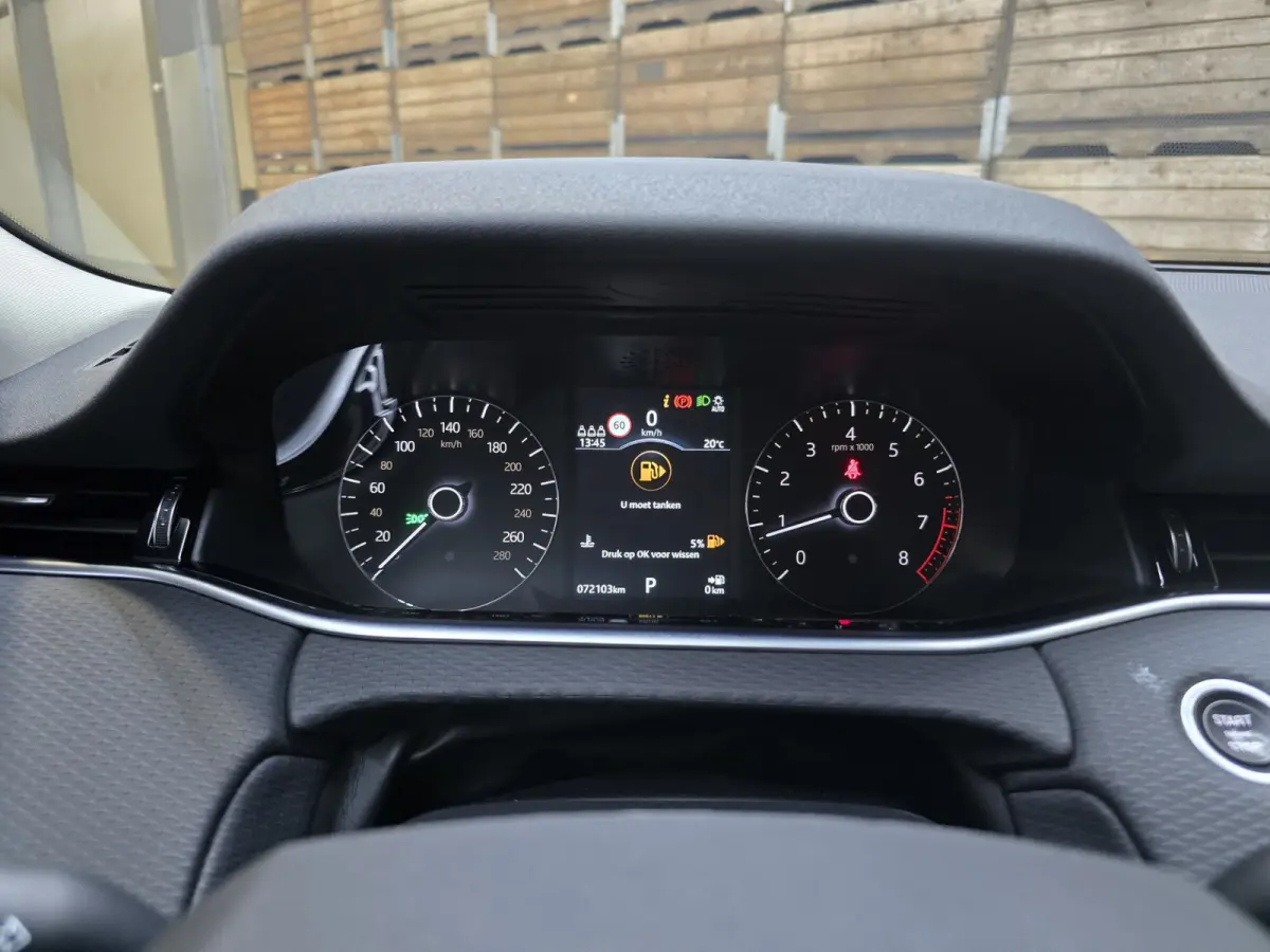 2.0 P200 AWD R-Dynamic Pano camera Navi Leder Clima 18"LM