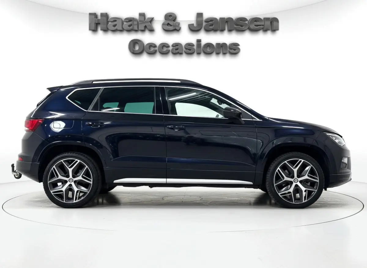 1.5 TSI FR Business Intense Black Achteruitrij camera Lane Assist Climate control