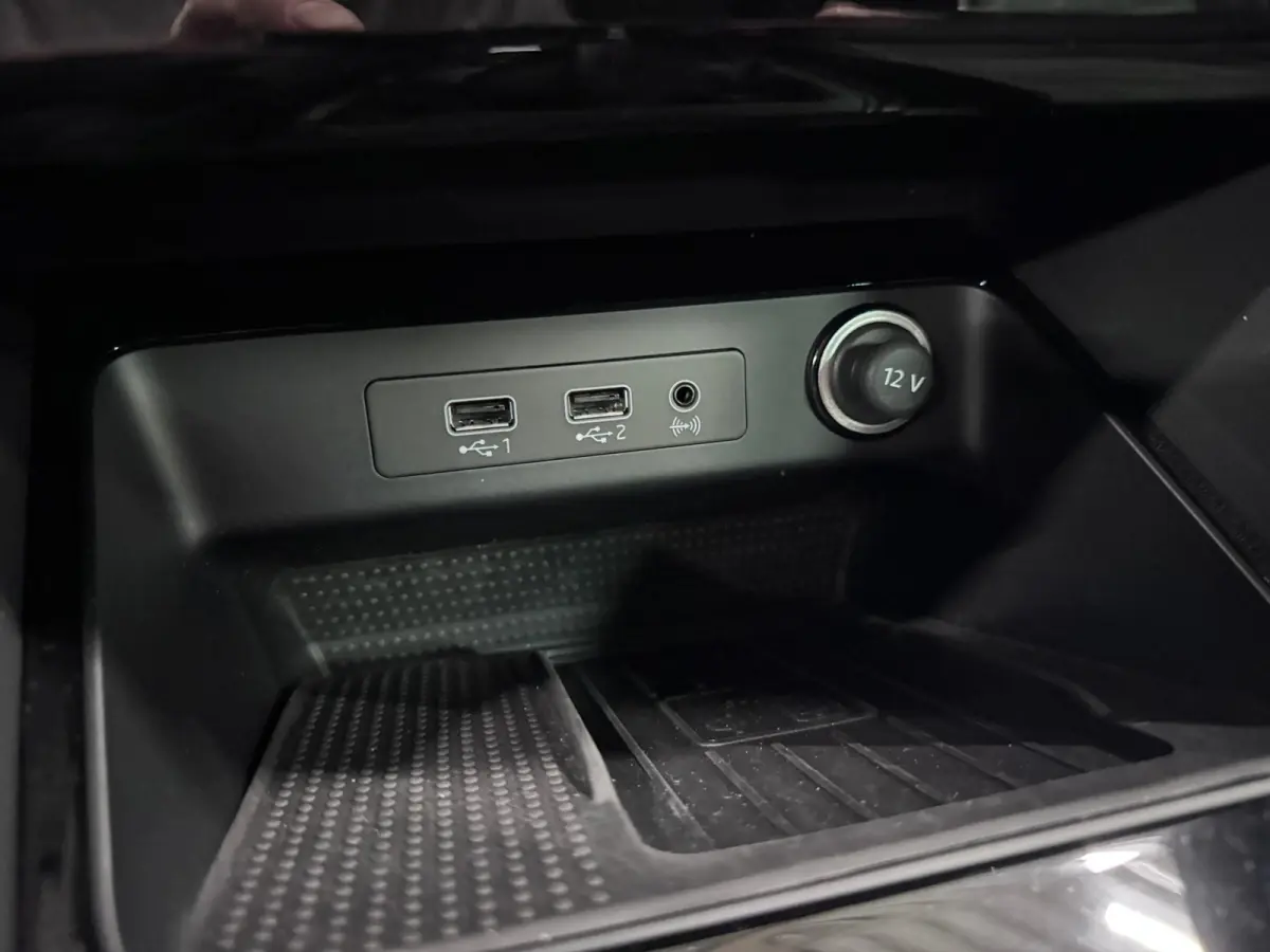 1.5 TSI FR Business Intense Black Achteruitrij camera Lane Assist Climate control