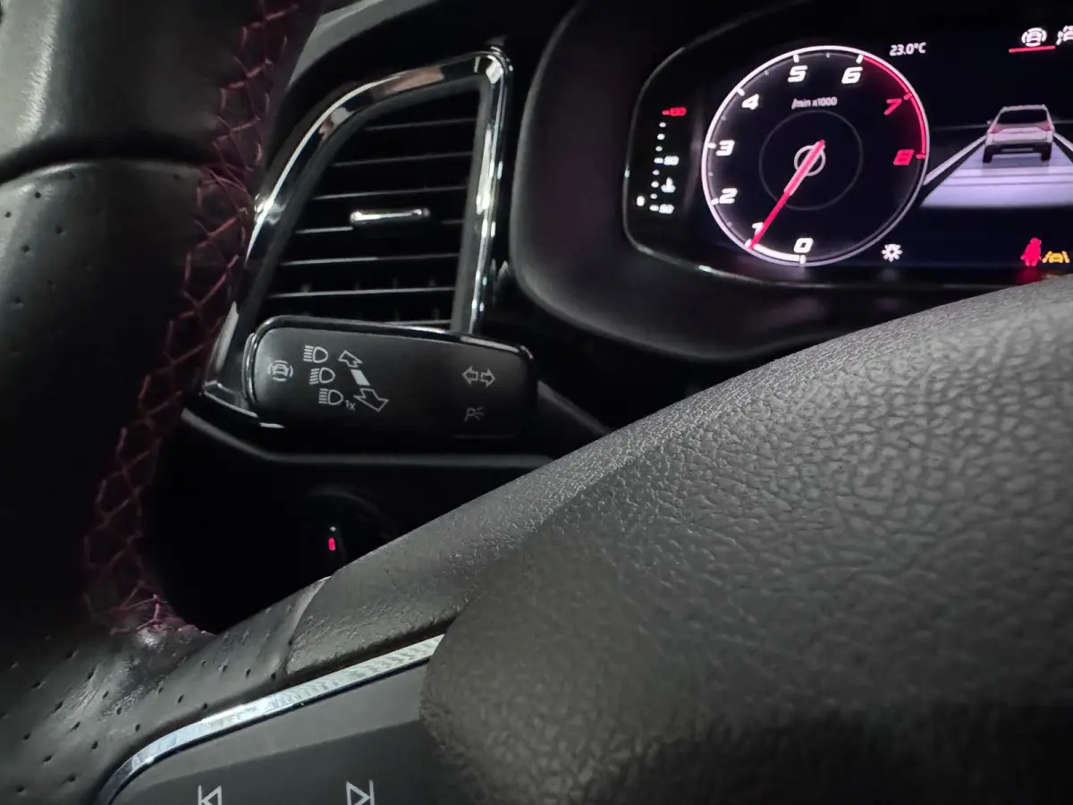 1.5 TSI FR Business Intense Black Achteruitrij camera Lane Assist Climate control