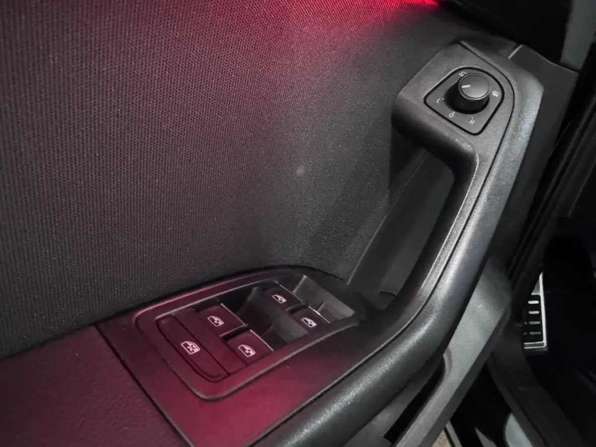1.5 TSI FR Business Intense Black Achteruitrij camera Lane Assist Climate control