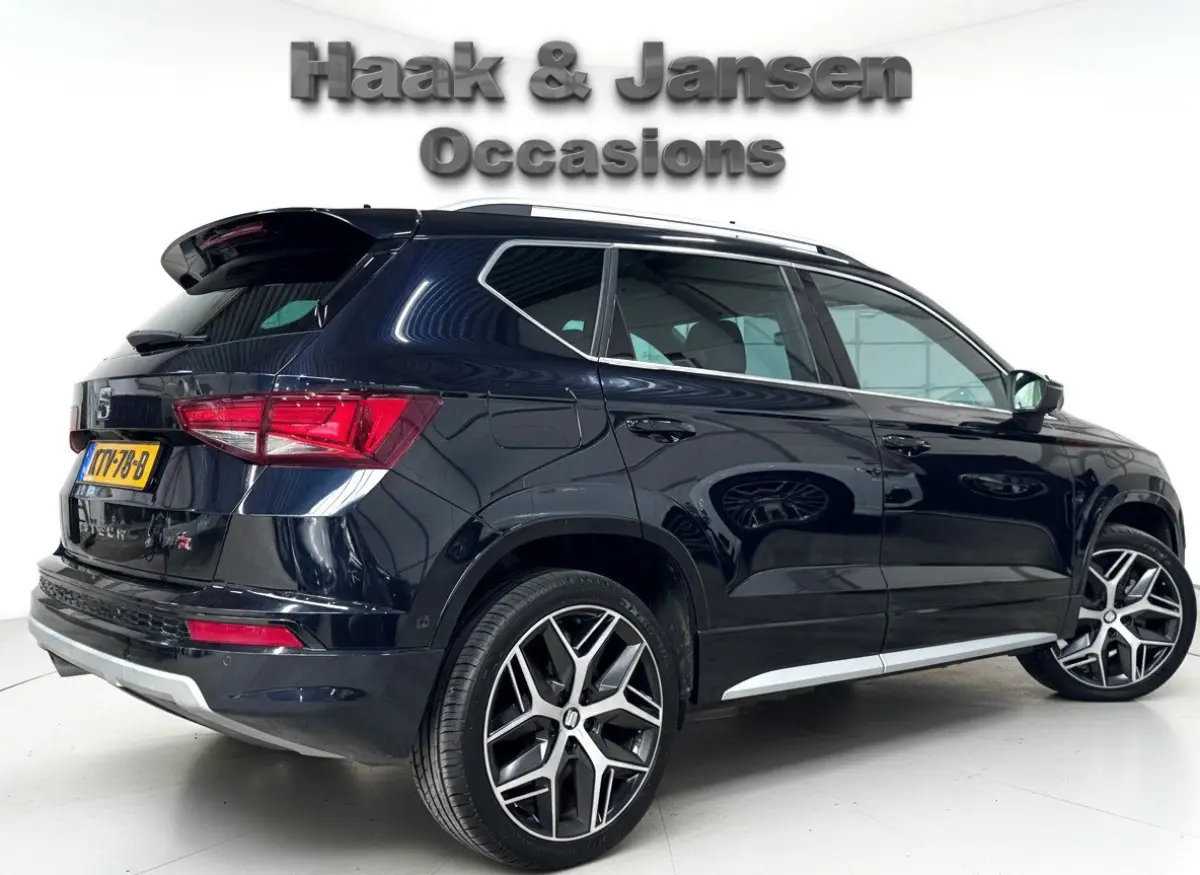 1.5 TSI FR Business Intense Black Achteruitrij camera Lane Assist Climate control
