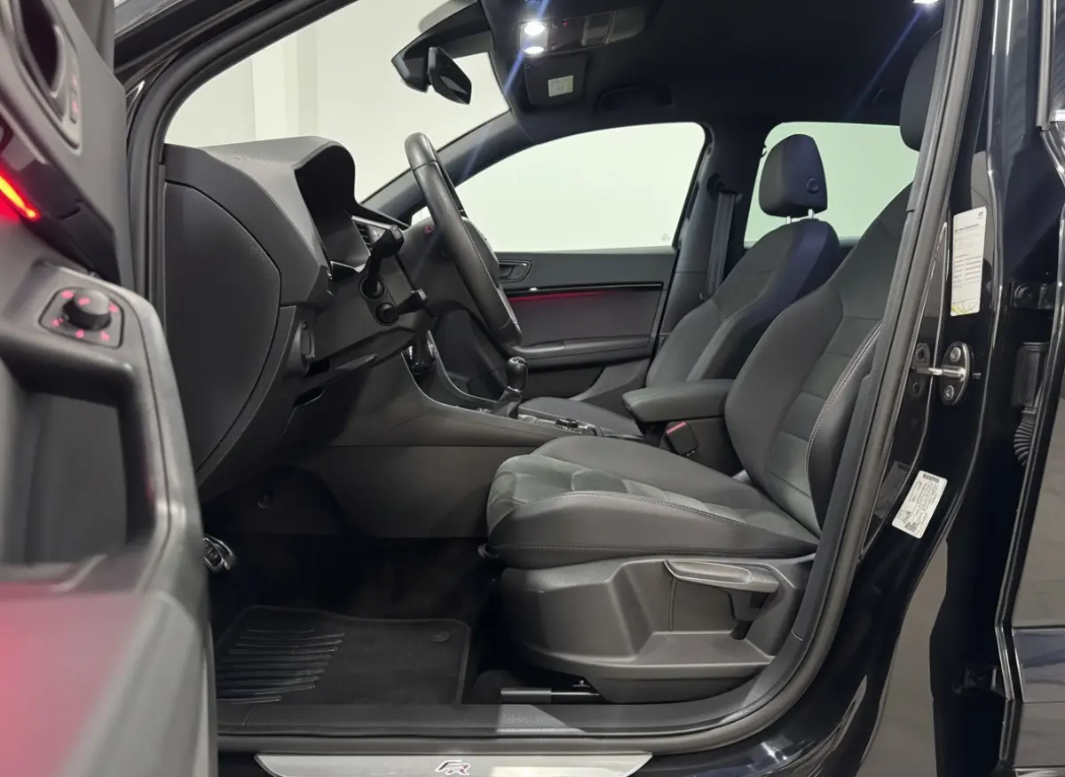 1.5 TSI FR Business Intense Black Achteruitrij camera Lane Assist Climate control