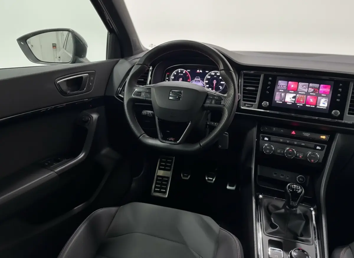 1.5 TSI FR Business Intense Black Achteruitrij camera Lane Assist Climate control