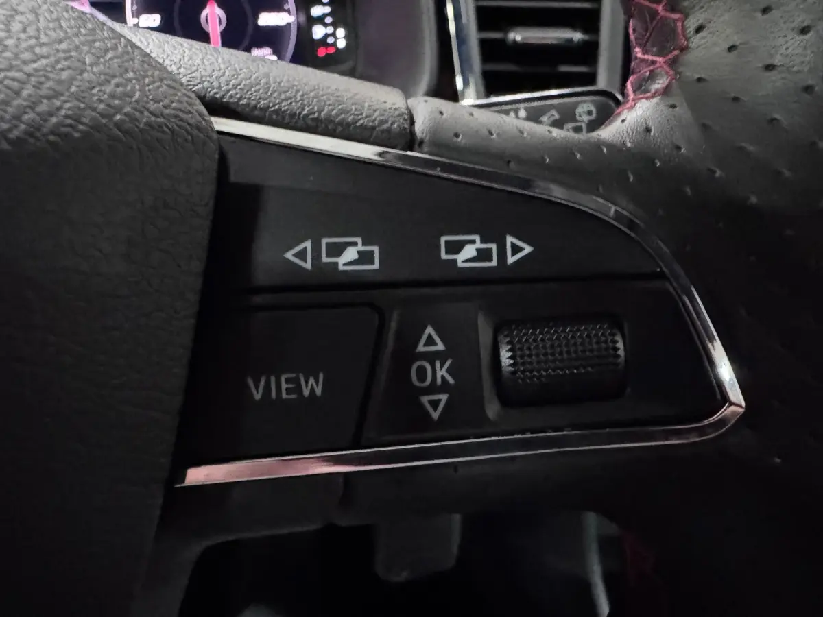1.5 TSI FR Business Intense Black Achteruitrij camera Lane Assist Climate control
