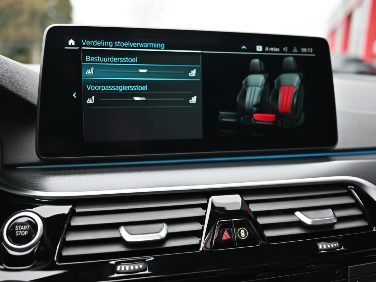 530e xDrive M-Sport | Pano | 20'' | LED | Leder | Memory | PDC | Cruise | Stoelverwarming | Carplay | Ambient | Trekhaak | Harmon Kardon | Android Auto | Keyless Start
