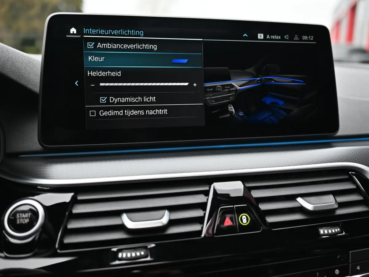 530e xDrive M-Sport | Pano | 20'' | LED | Leder | Memory | PDC | Cruise | Stoelverwarming | Carplay | Ambient | Trekhaak | Harmon Kardon | Android Auto | Keyless Start