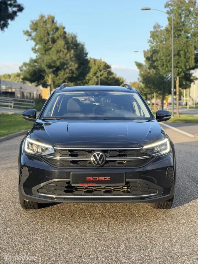 1.0 TSI DSG ACC CAMERA LANE CARPLAY LED