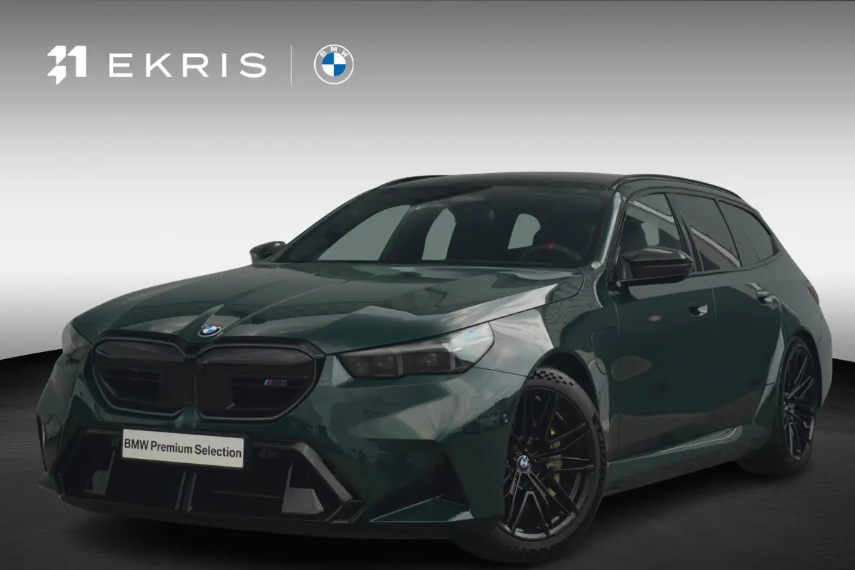 Touring | M Driver's Pack | M Carbon-keramische remmen | Hemelbekleding Alcantara | Panoramadak | Driving Assistant Professional | Trekhaak