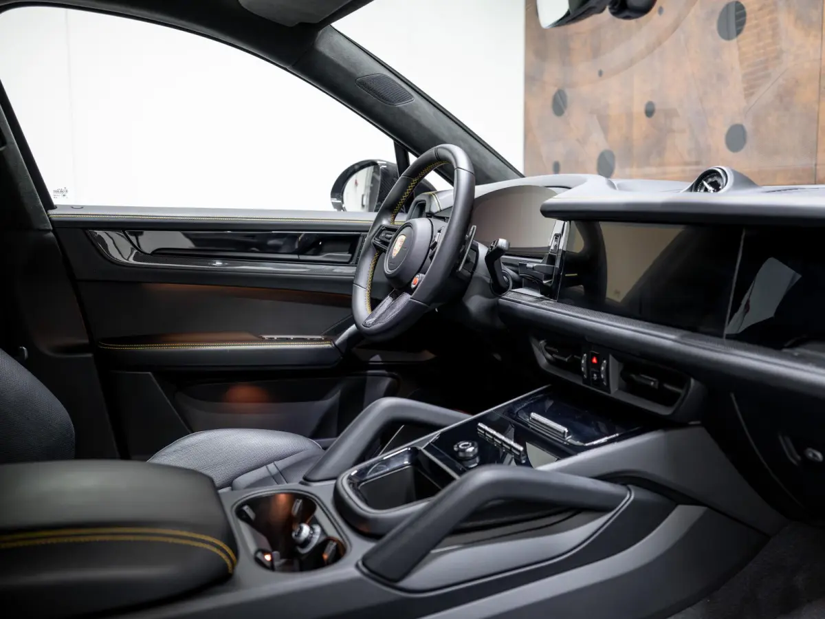4.0 Turbo E-Hybrid GT | 18-weg | Achterasbest. | Burmester | HUD | Stiksels |