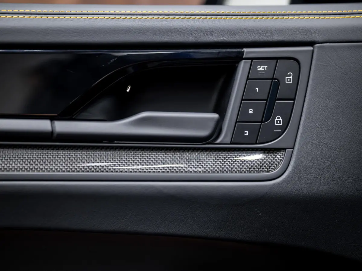 4.0 Turbo E-Hybrid GT | 18-weg | Achterasbest. | Burmester | HUD | Stiksels |