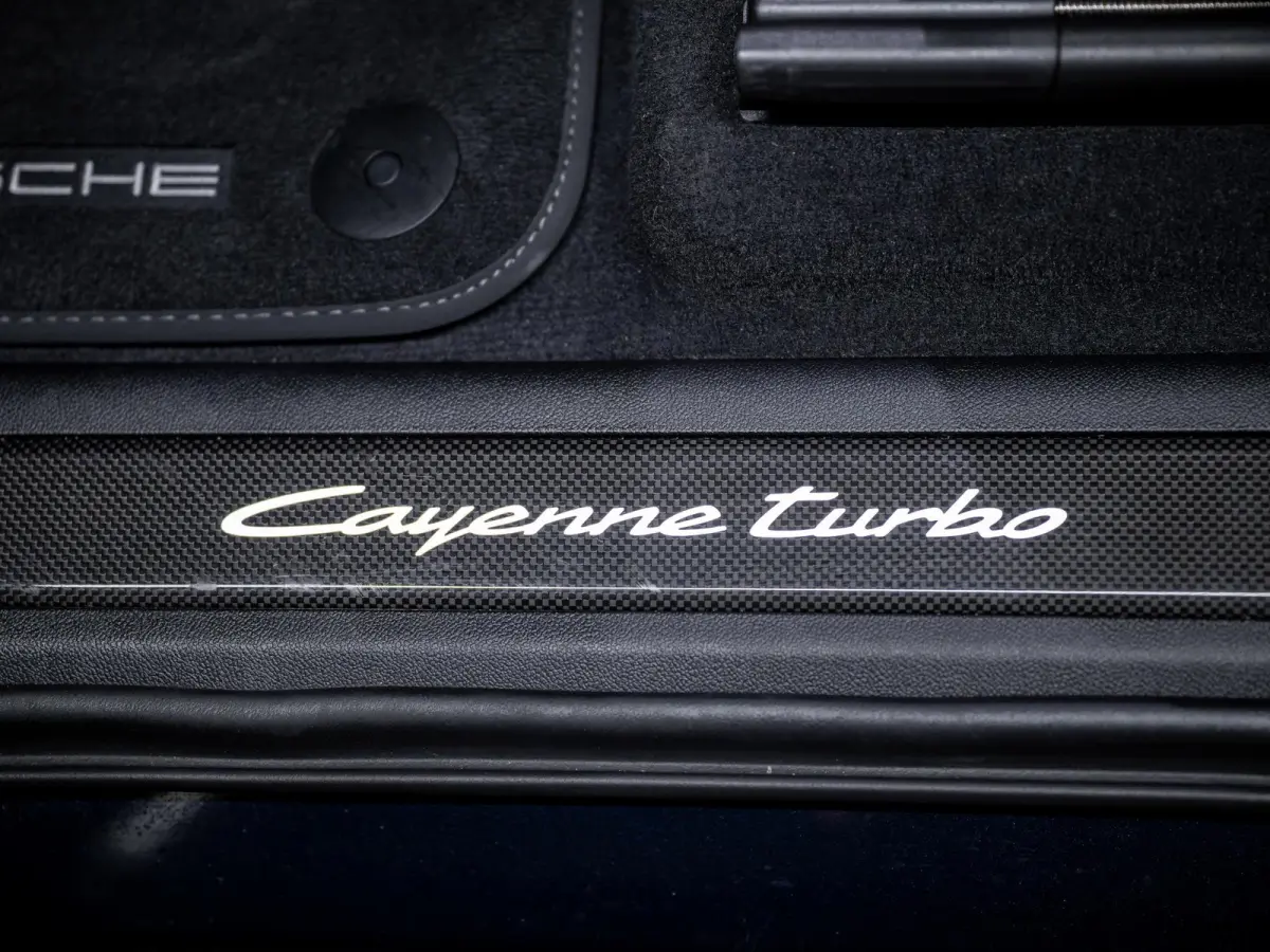 4.0 Turbo E-Hybrid GT | 18-weg | Achterasbest. | Burmester | HUD | Stiksels |