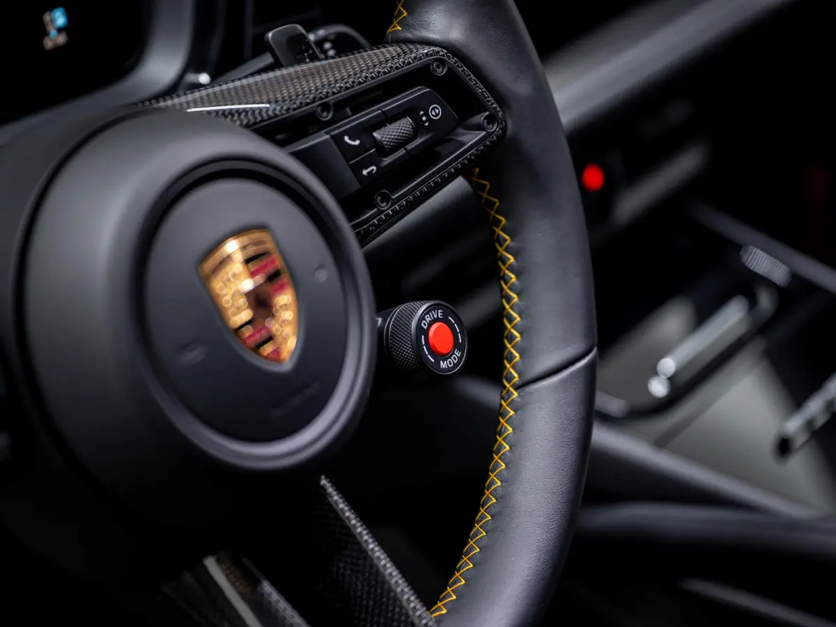 4.0 Turbo E-Hybrid GT | 18-weg | Achterasbest. | Burmester | HUD | Stiksels |