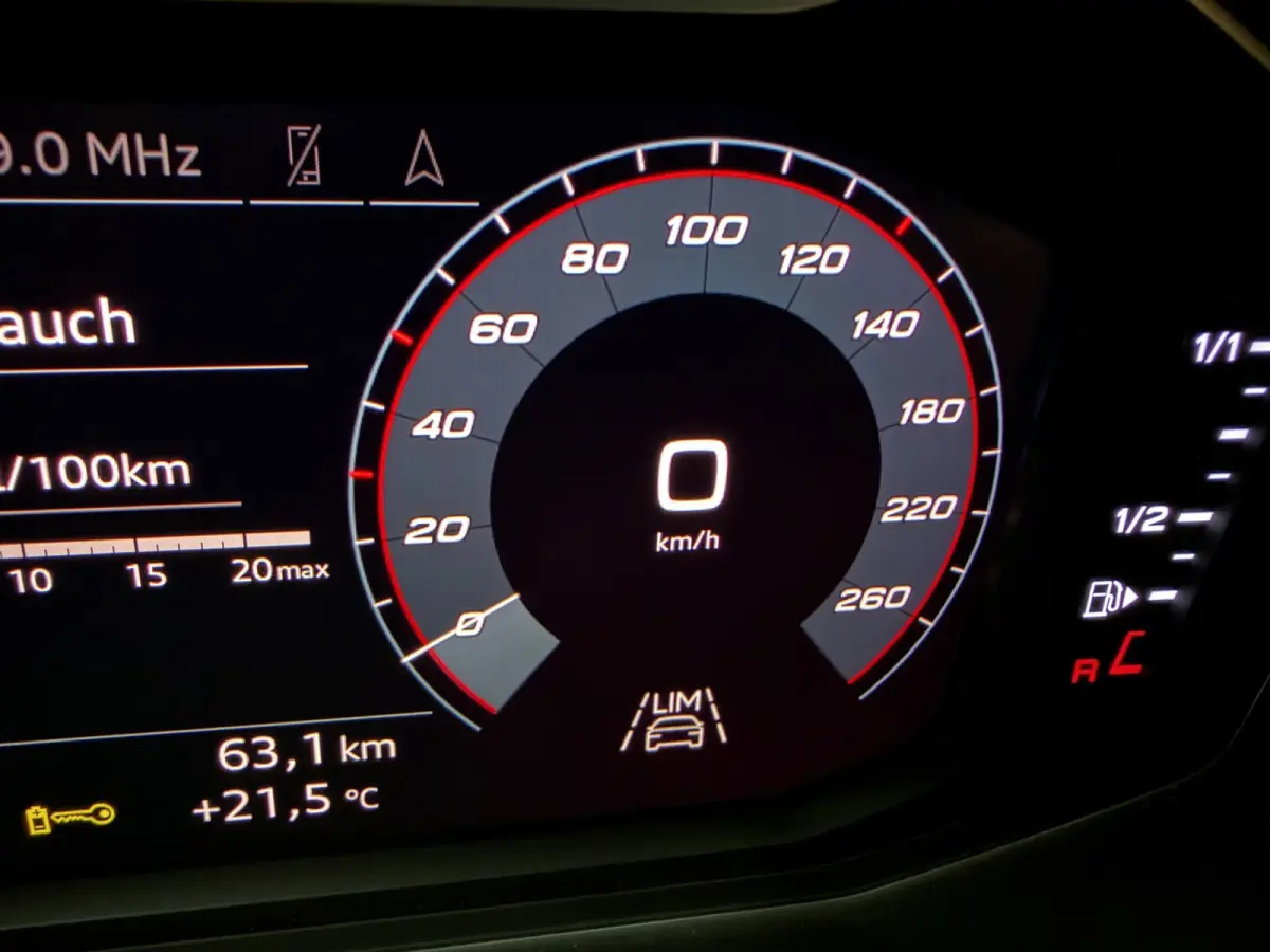 35 TFSI edition one NAVI/V-COCKPIT/SFEERVERL/B&O/ECC/PDC/CRUISE///