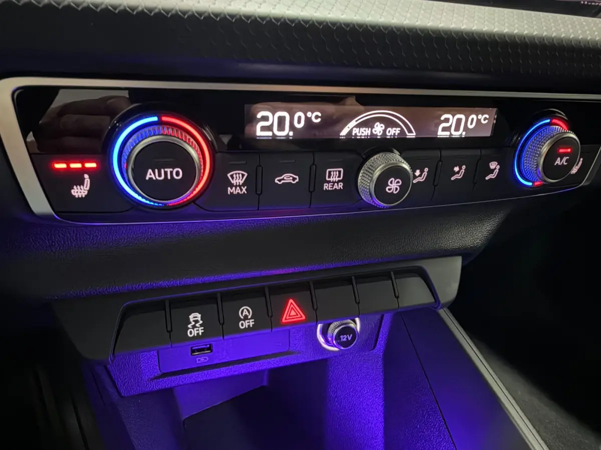 35 TFSI edition one NAVI/V-COCKPIT/SFEERVERL/B&O/ECC/PDC/CRUISE///