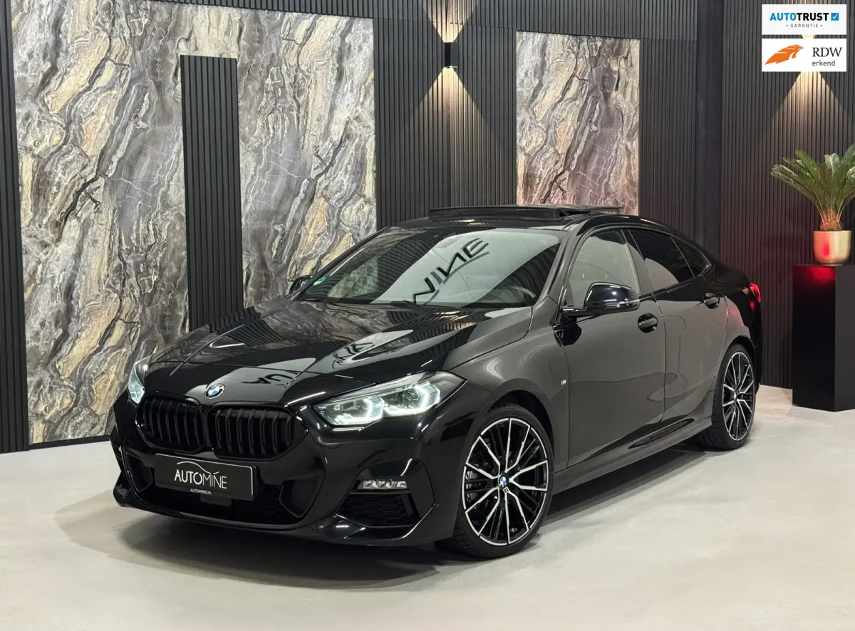 218i High Ex M-Sport|PANO|SFEER|VIRTUAL|BOMVOL!