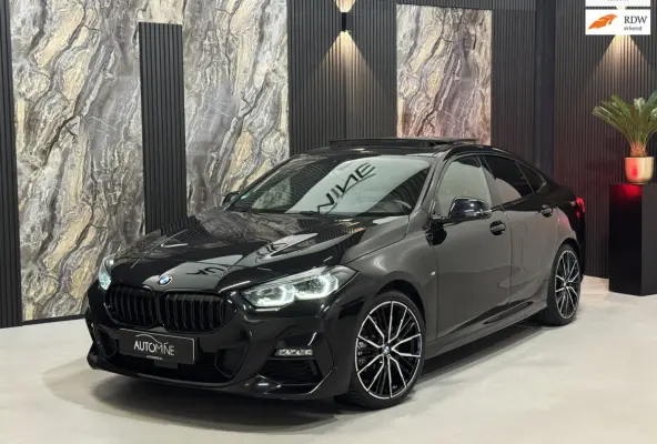 218i High Ex M-Sport|PANO|SFEER|VIRTUAL|BOMVOL!