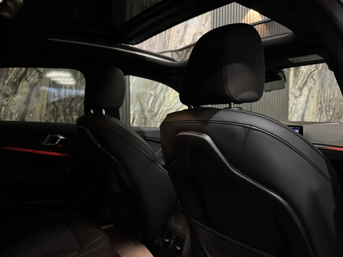 218i High Ex M-Sport|PANO|SFEER|VIRTUAL|BOMVOL!
