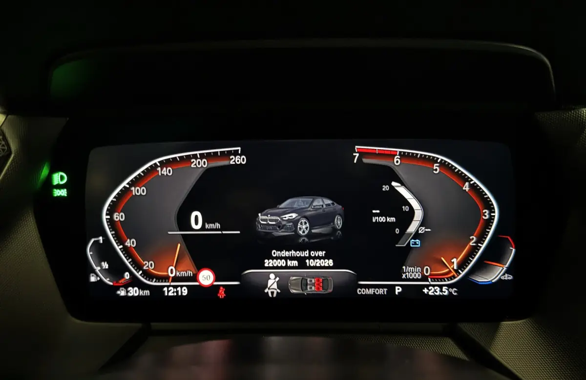 218i High Ex M-Sport|PANO|SFEER|VIRTUAL|BOMVOL!