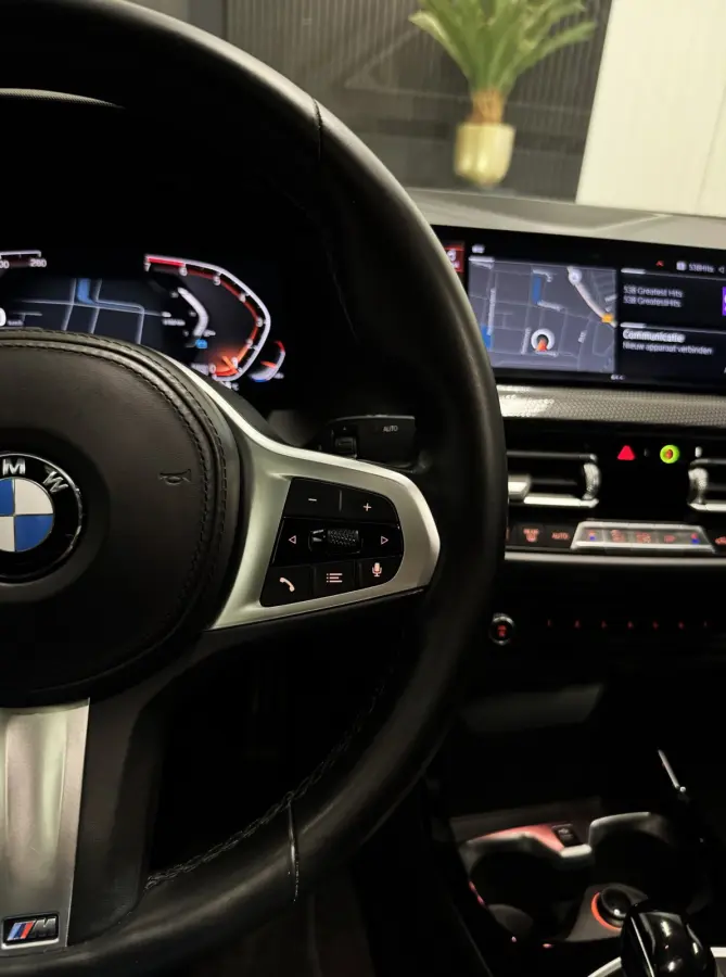 218i High Ex M-Sport|PANO|SFEER|VIRTUAL|BOMVOL!