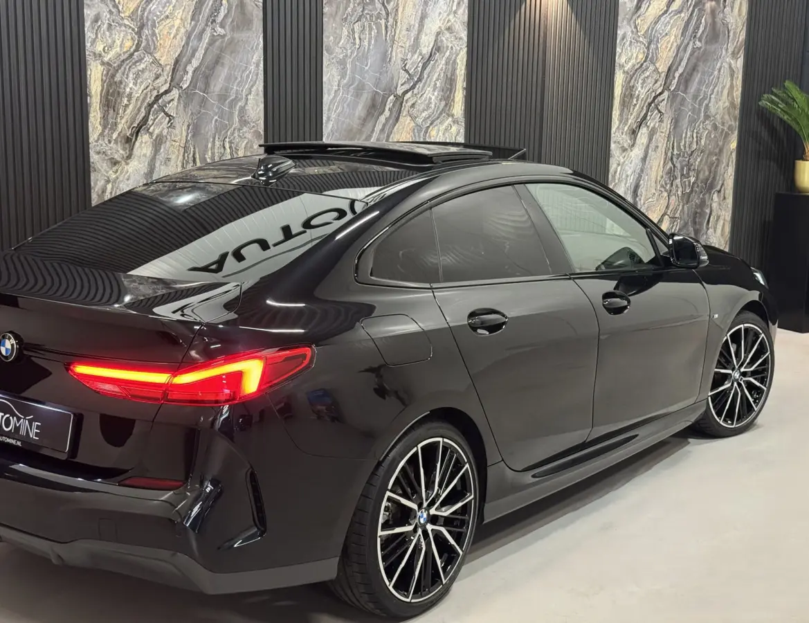 218i High Ex M-Sport|PANO|SFEER|VIRTUAL|BOMVOL!