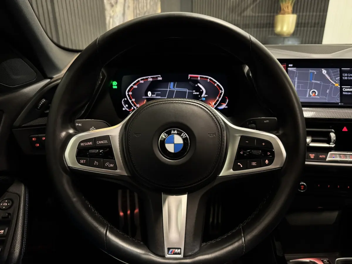 218i High Ex M-Sport|PANO|SFEER|VIRTUAL|BOMVOL!