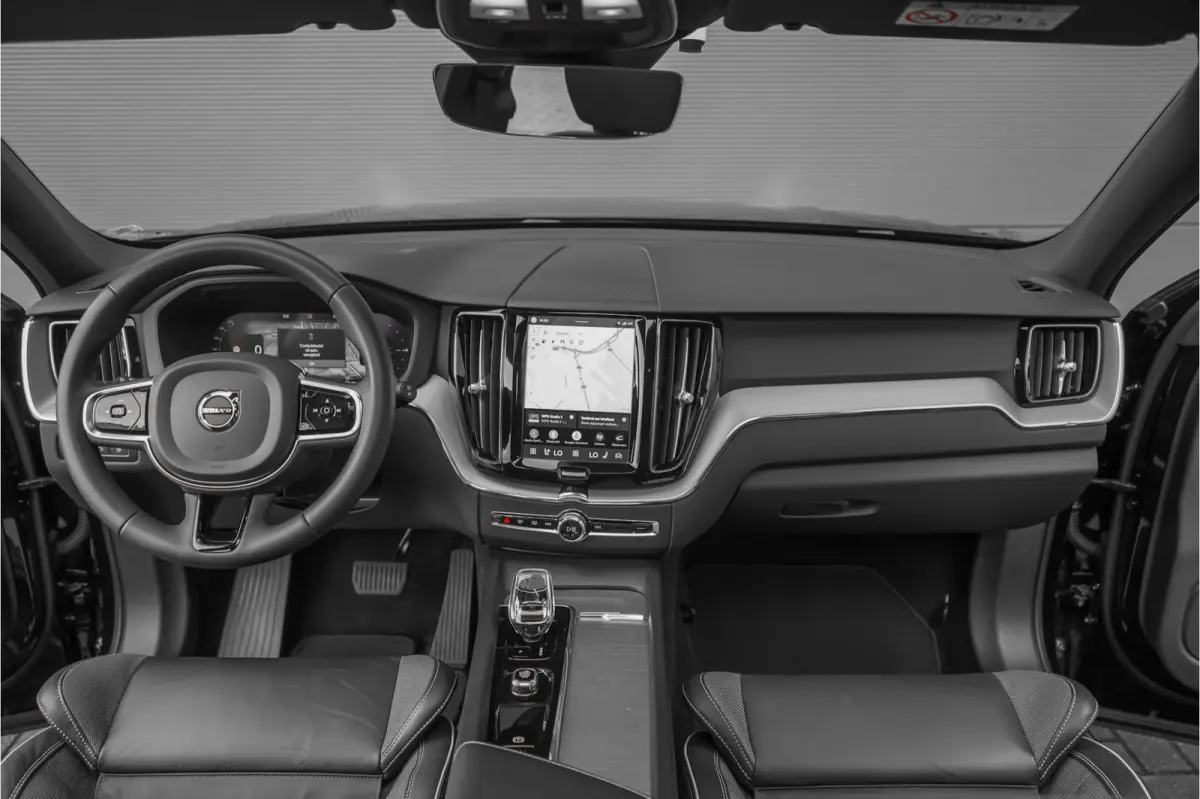 2.0 T6 Plug-in hybrid AWD Plus Dark Pano Trekhaak ACC
