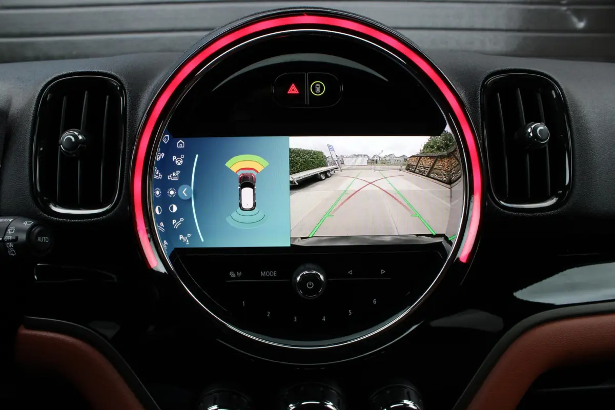 1.5 Cooper ALL4 MINI Yours PANO | LEDER