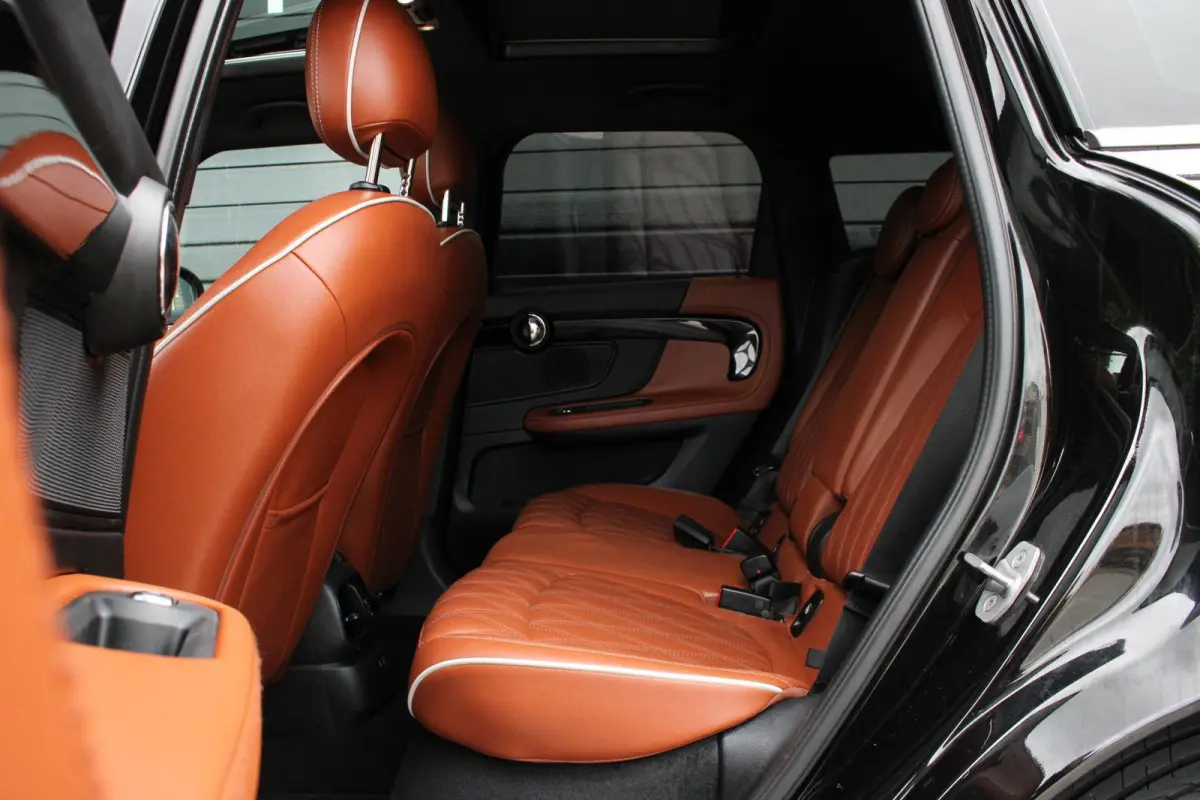 1.5 Cooper ALL4 MINI Yours PANO | LEDER