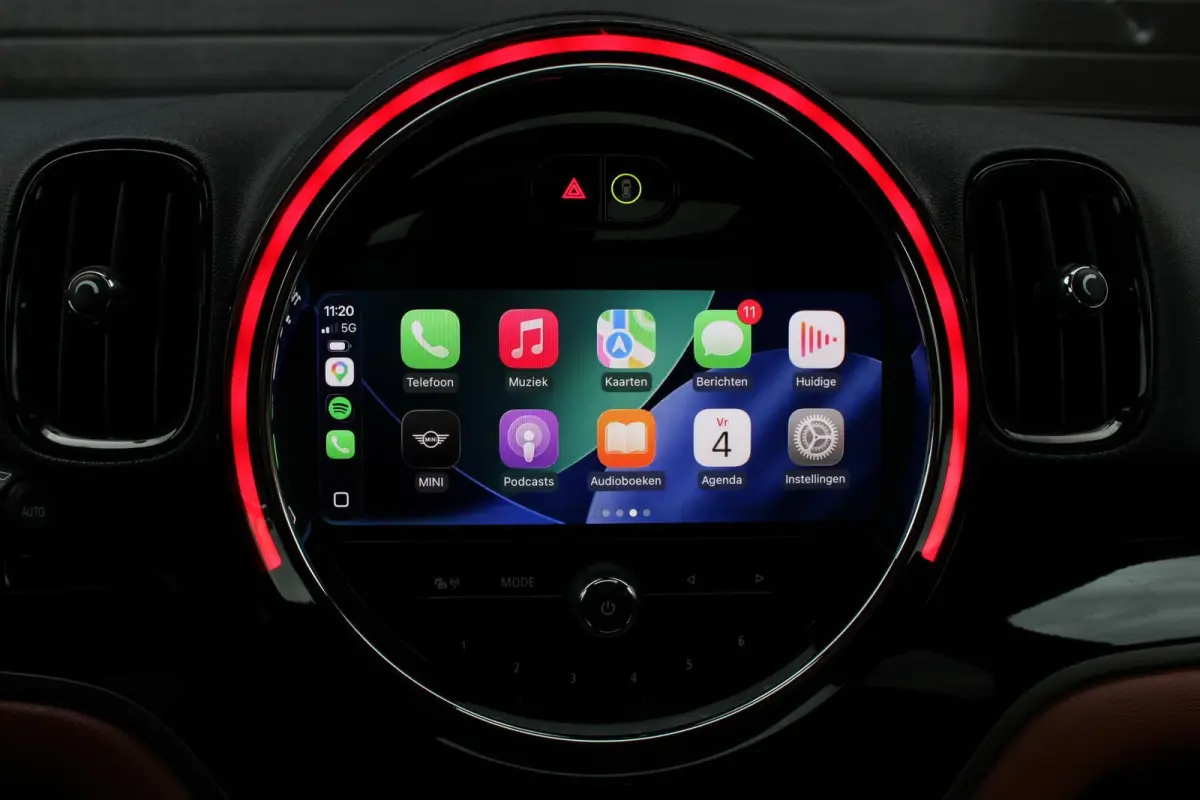 1.5 Cooper ALL4 MINI Yours PANO | LEDER