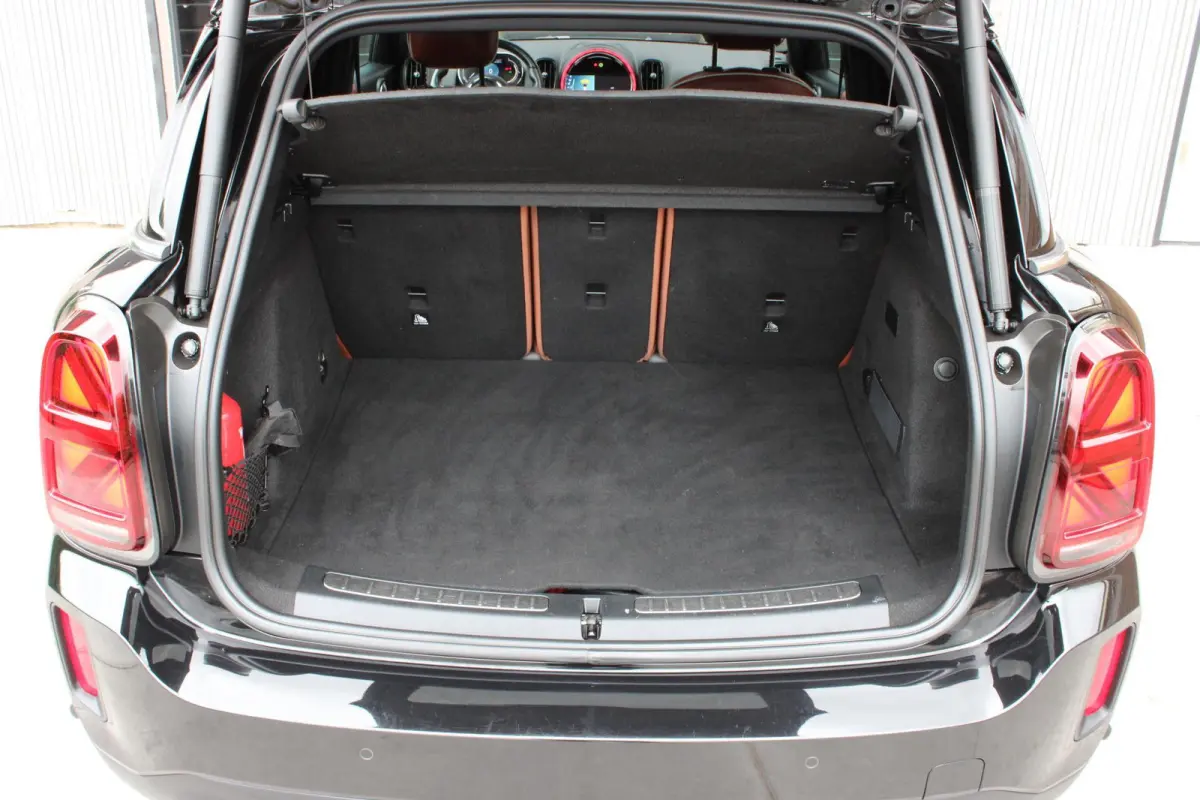 1.5 Cooper ALL4 MINI Yours PANO | LEDER