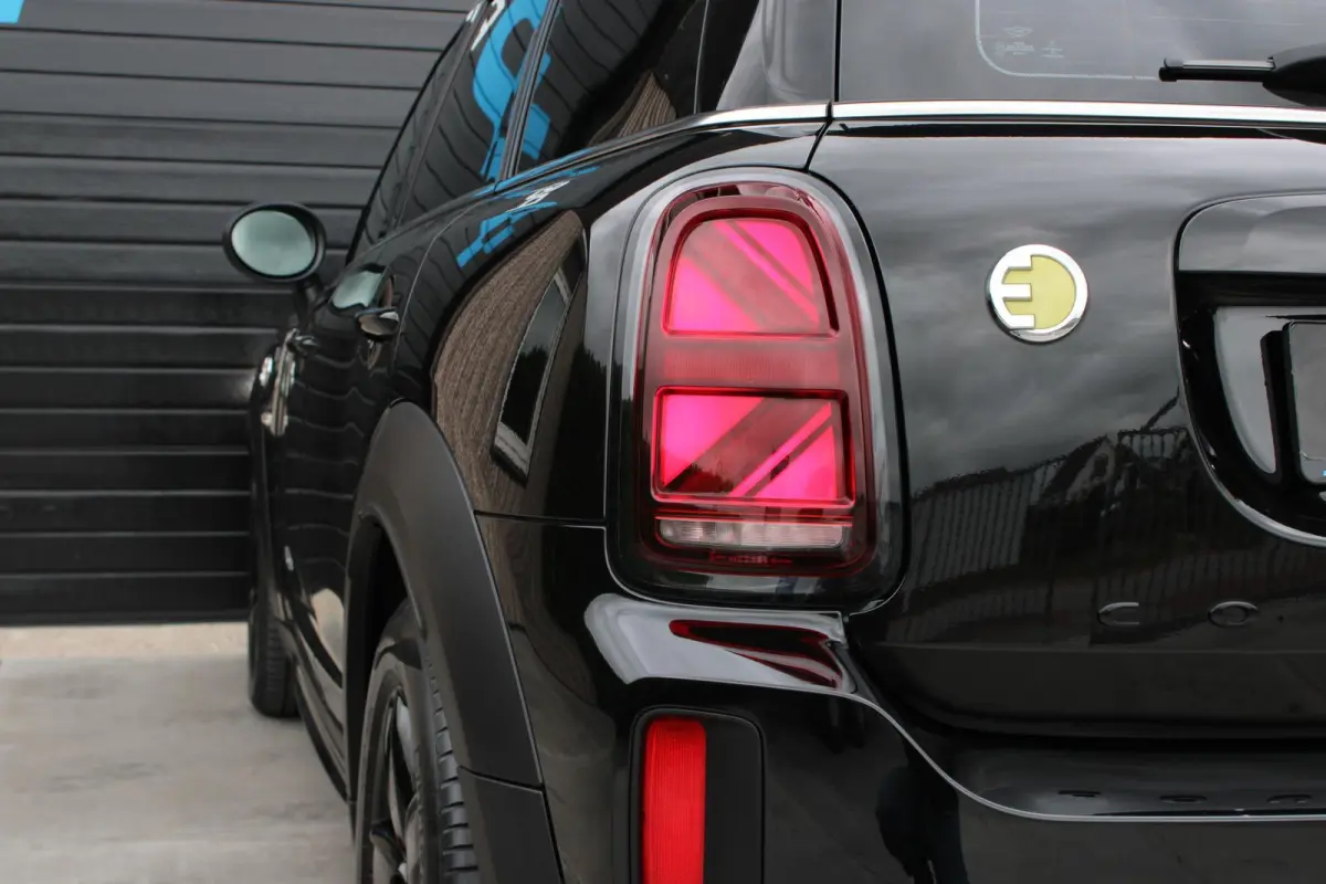 1.5 Cooper ALL4 MINI Yours PANO | LEDER