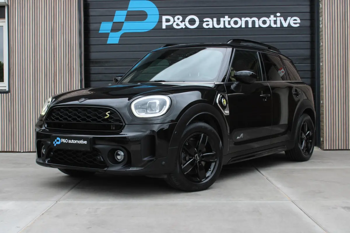 1.5 Cooper ALL4 MINI Yours PANO | LEDER