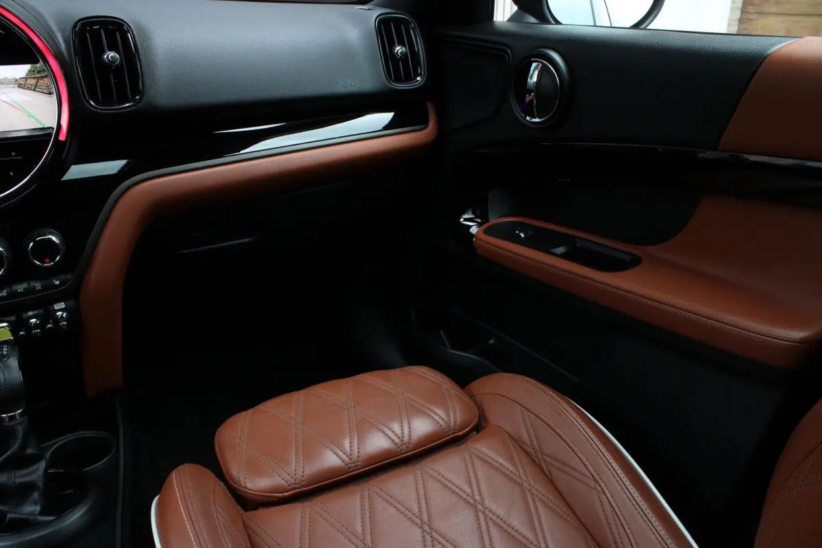 1.5 Cooper ALL4 MINI Yours PANO | LEDER