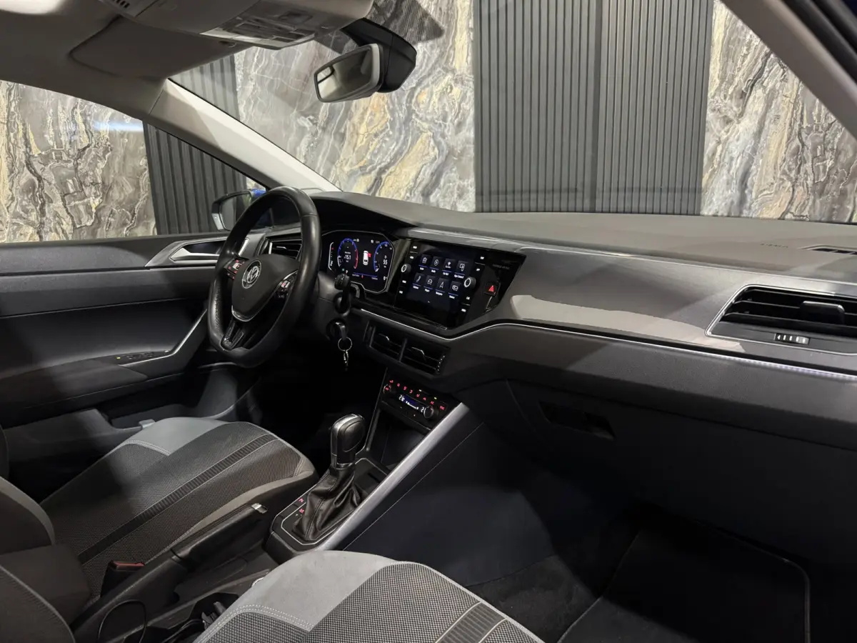 1.0 TSI Highline|PANO|BEATS|VIRTUAL|SFEER|BOMVOL!