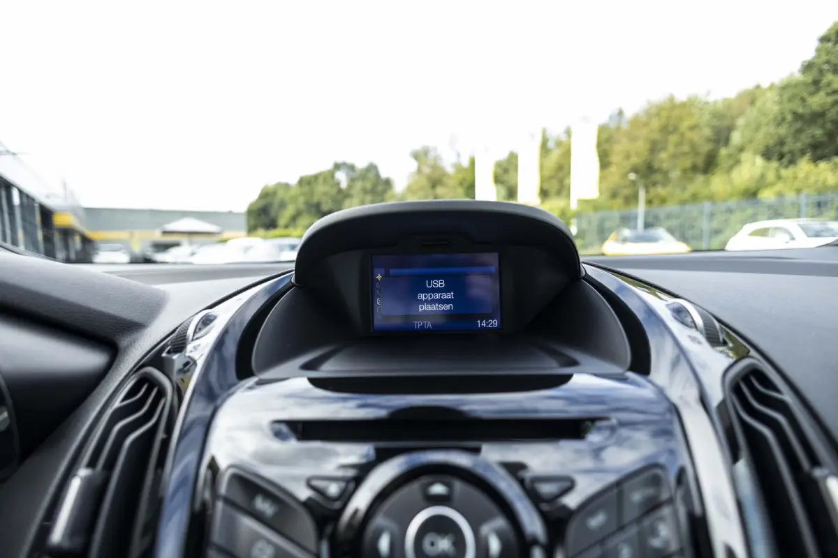 1.0 EcoBoost Titanium | Trekhaak | Panoramadak | Zeer nette staat |