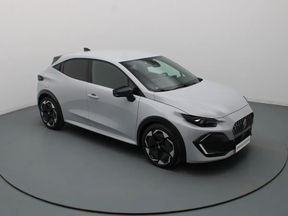 1.8 Hybrid 160pk techno 360° Camera | Adapt. Cruise | Parkeersens. v+a | Stoelverw. | 18" velgen