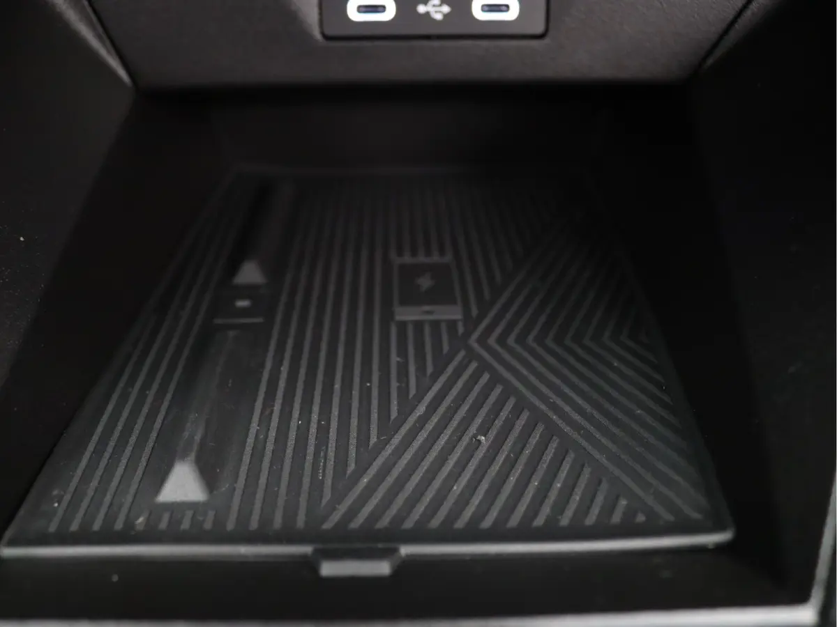 1.8 Hybrid 160pk techno 360° Camera | Adapt. Cruise | Parkeersens. v+a | Stoelverw. | 18" velgen