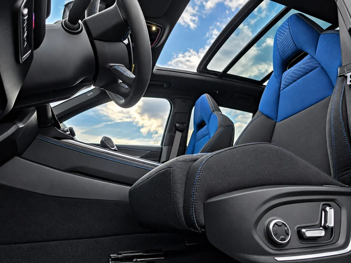 1.5 | 360 Camera |Panorama | Apple Carplay/Android | Navigatie | Led