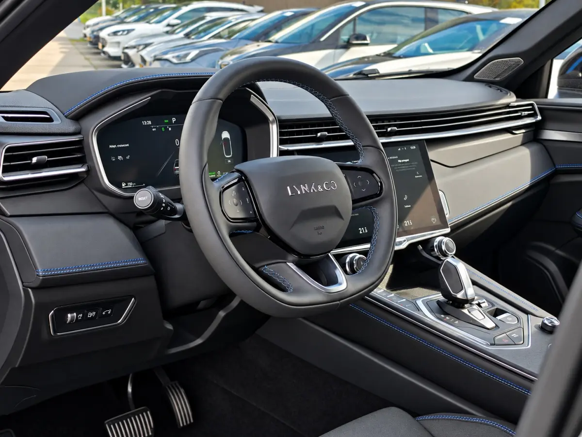 1.5 | 360 Camera |Panorama | Apple Carplay/Android | Navigatie | Led